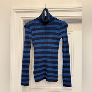 Y2K label Forever 21 Navy blue Ribbed Turtleneck sweater medium